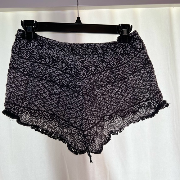 cute pattern flare shorts - Picture 2 of 2